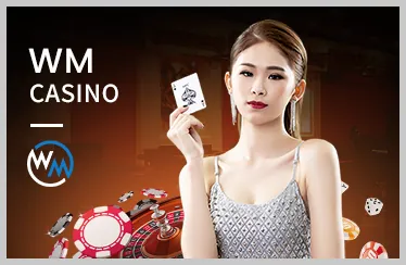 Bàn chơi Poker với chip và quân bài